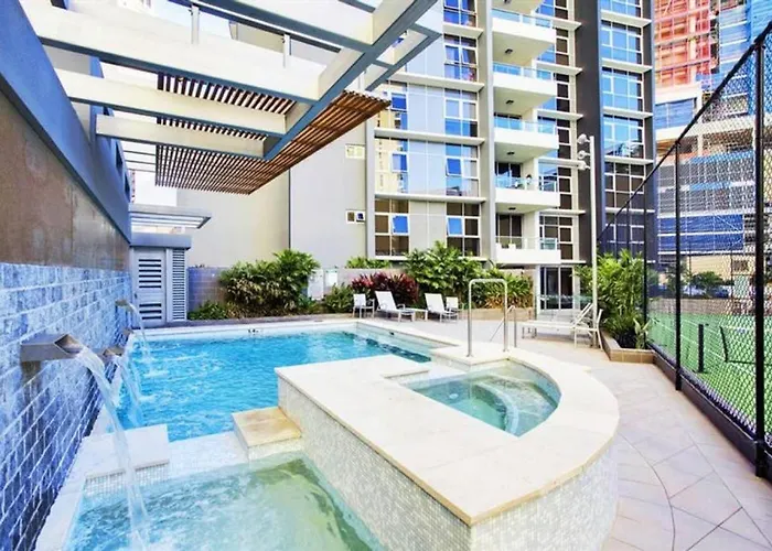 Sk1 - 2 Level 2 Bedroom Skyline Skyhome